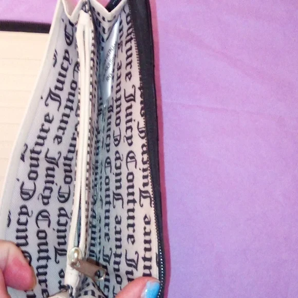 Juicy Couture Large Wallet - Picture 9 of 11